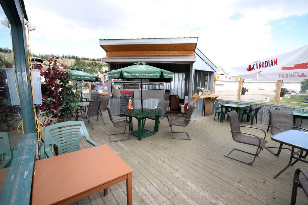 Coast High Country Inn Whitehorse Eksteriør billede